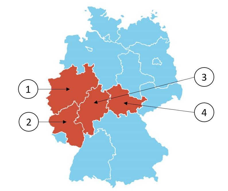 Umrisskarte Deutschlands mit den Grenzen der 16 Länder. Vier Länder sind rot und mit den Ziffern 1 bis 4 markiert, die übrigen hellblau. 1: großes Land im Westen, an der Westgrenze. 2: Land im Südwesten an der Westgrenze, südlich von 1. 3: Land in der Mitte des Westens, östlich von 1 und 2. 4: kleineres Land in der Mitte Deutschlands, östlich von 3.